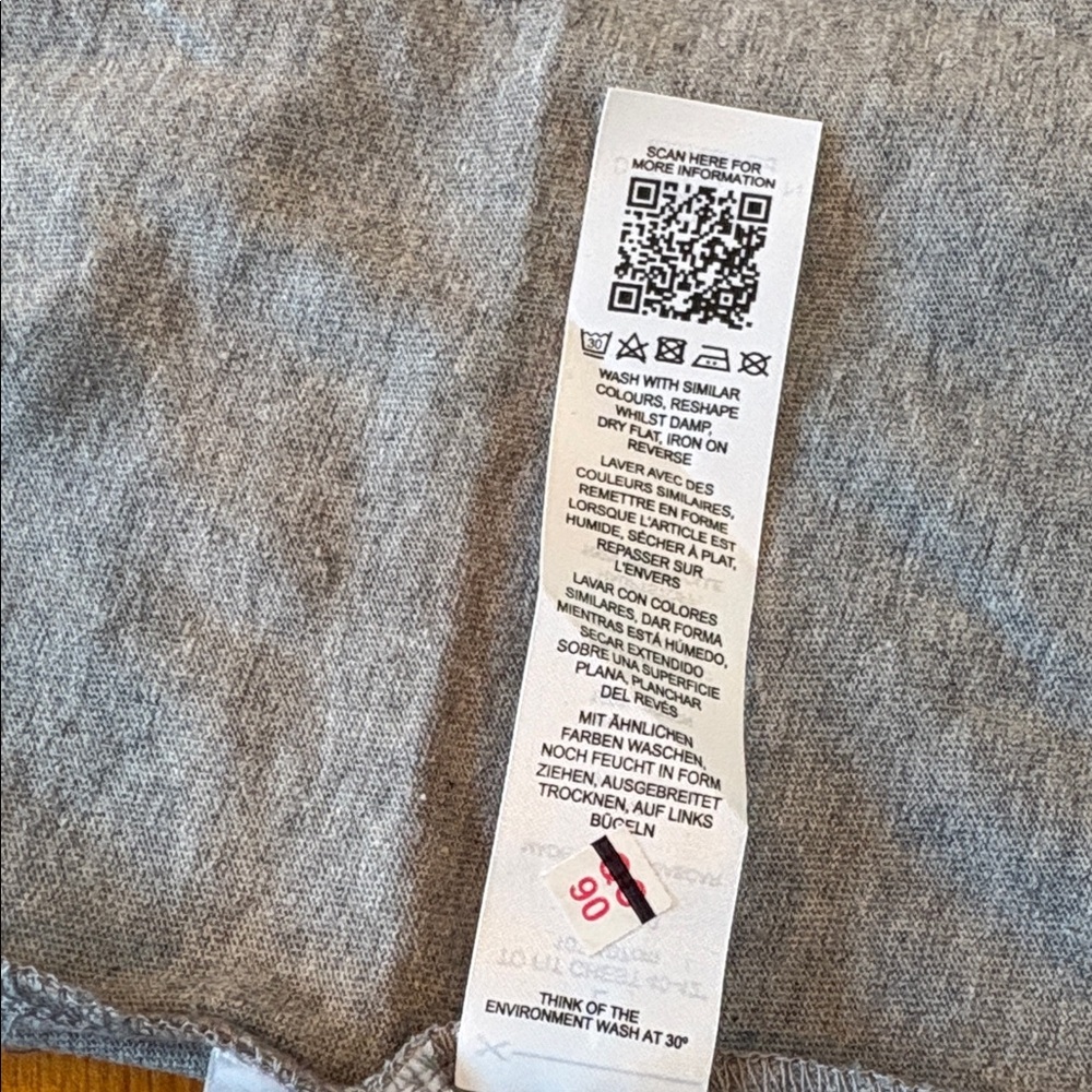 ASOS Women's Short Sleeve Tee Shirt Bundle‎ of 2 large Gray new casual plain - Picture 11 of 11